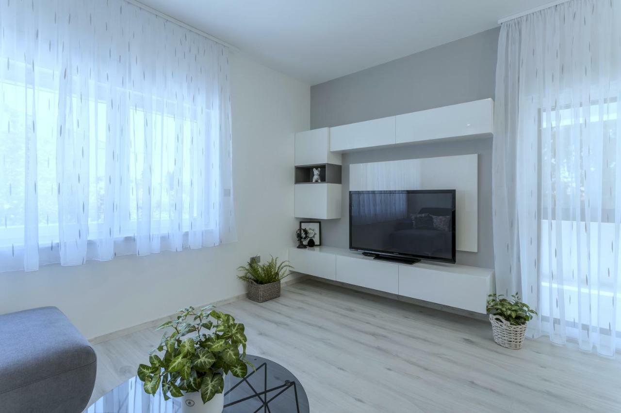 Villa Ema Kastela With Private Heated Pool 外观 照片