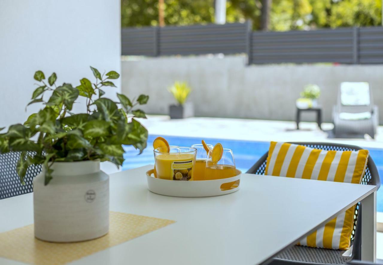Villa Ema Kastela With Private Heated Pool 外观 照片